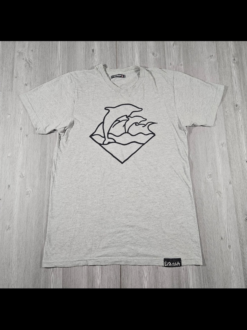 Pink Dolphin Light Gray Dolphin Wave Graphic Tee Size Medium